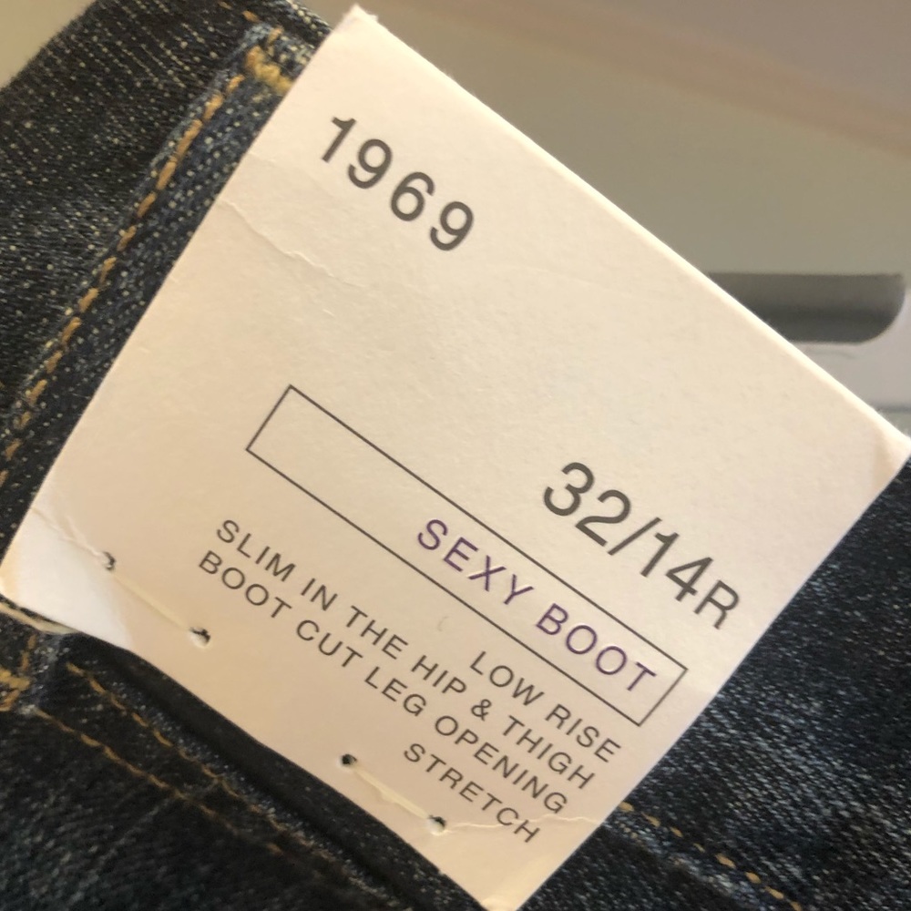 Gap 1969 NWT sexy boot low rise jeans